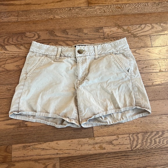 American Eagle Outfitters Beige Cargo Shorts - Picture 2 of 6